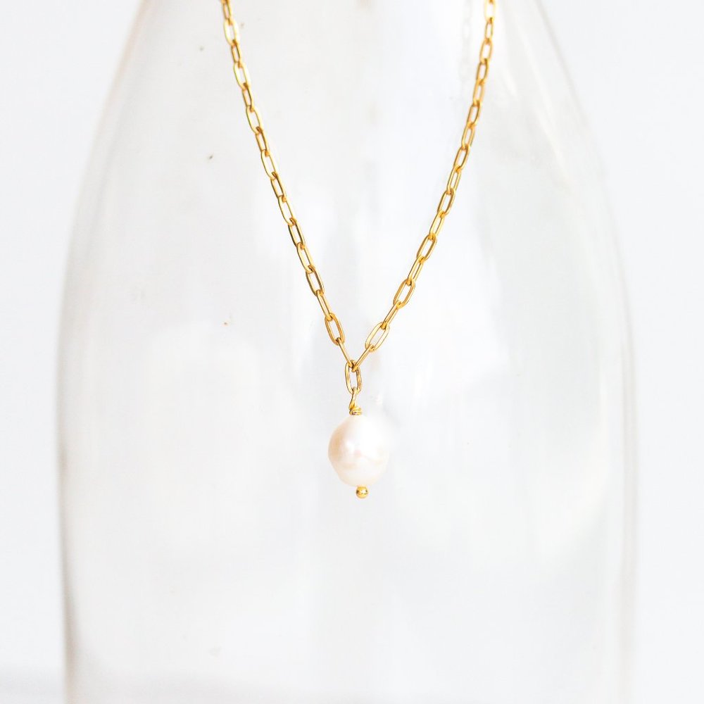 Classic Pearl Necklace Modern Gold Paperclip Chain Waterproof Jewelry Pearl - Picture 11 of 16